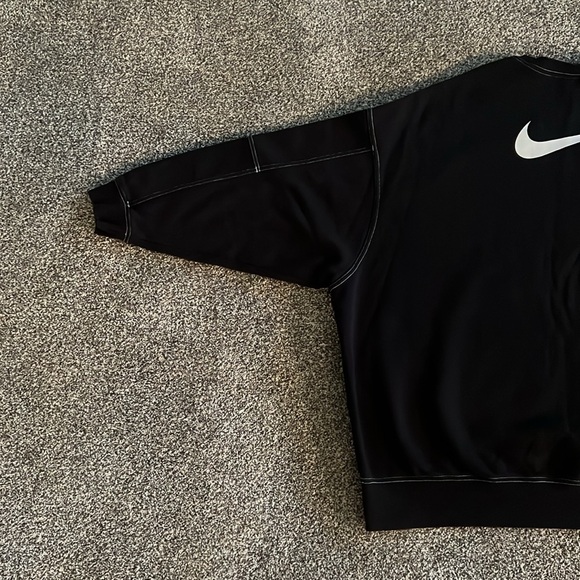 Over Sized Nike Crew - Picture 5 of 6